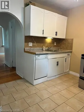 21 West Street Dundas ON L9H 1J4