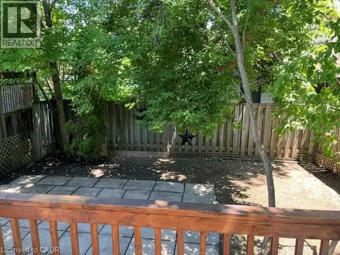 21 West Street Dundas ON L9H 1J4
