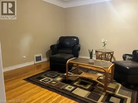 21 West Street Dundas ON L9H 1J4