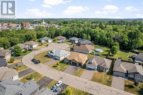 511 Coleraine Drive Renfrew ON K7V 1X3