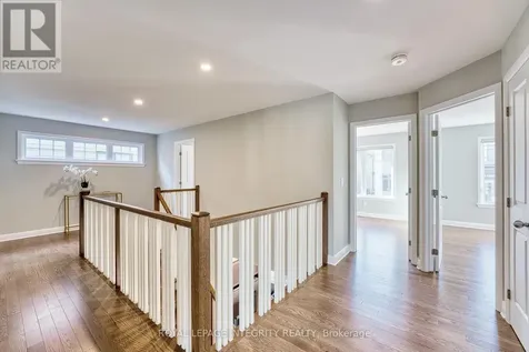 232 Ketchikan Crescent Ottawa ON K2T 0S3