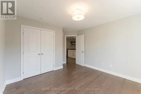 232 Ketchikan Crescent Ottawa ON K2T 0S3