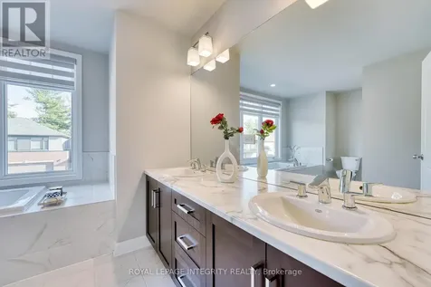 232 Ketchikan Crescent Ottawa ON K2T 0S3