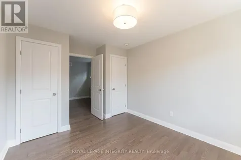 232 Ketchikan Crescent Ottawa ON K2T 0S3