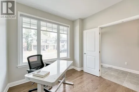 232 Ketchikan Crescent Ottawa ON K2T 0S3