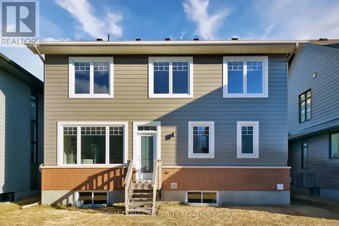 232 Ketchikan Crescent Ottawa ON K2T 0S3