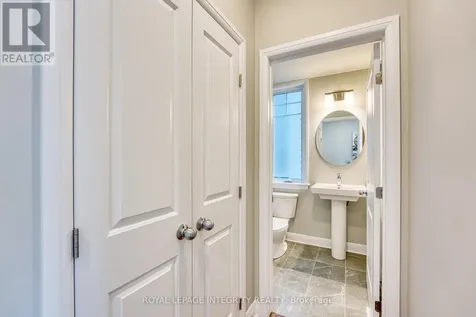 232 Ketchikan Crescent Ottawa ON K2T 0S3