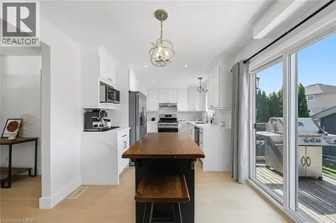 35 Rosebury Way Hamilton ON L0R 1W0