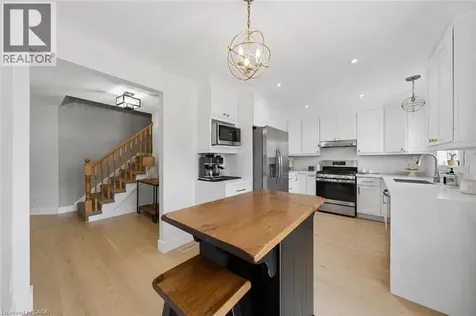 35 Rosebury Way Hamilton ON L0R 1W0