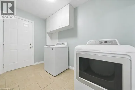 35 Rosebury Way Hamilton ON L0R 1W0