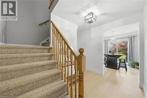 35 Rosebury Way Hamilton ON L0R 1W0