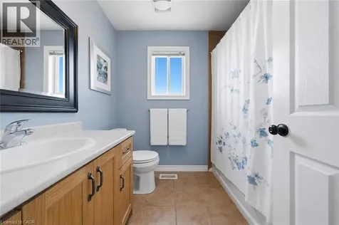 35 Rosebury Way Hamilton ON L0R 1W0
