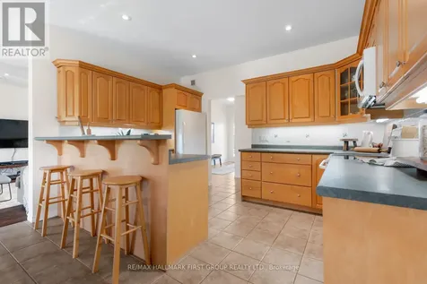 86 Oak Hill Road Port Hope ON L0A 1B0