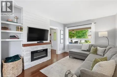 439 Westminster Drive South Cambridge ON N3H 1T5