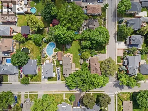 439 Westminster Drive South Cambridge ON N3H 1T5