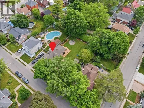 439 Westminster Drive South Cambridge ON N3H 1T5