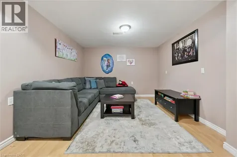 127 Everglade Crescent Kitchener ON N2E 3Y5