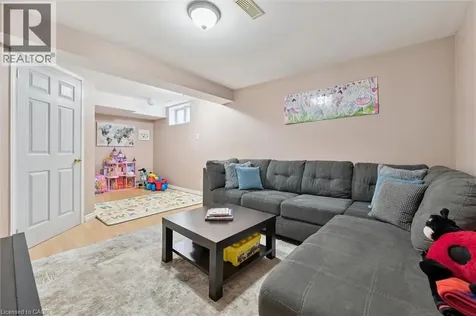 127 Everglade Crescent Kitchener ON N2E 3Y5