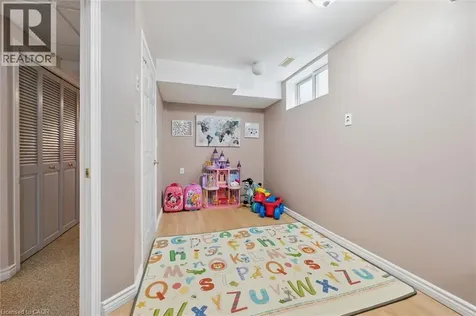 127 Everglade Crescent Kitchener ON N2E 3Y5
