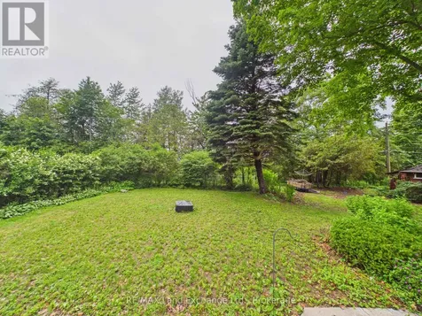 28 Penetangore Row South Huron-kinloss ON N2Z 2N7