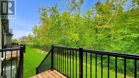 3 Lois Torrance Trail Uxbridge ON L9P 0R9