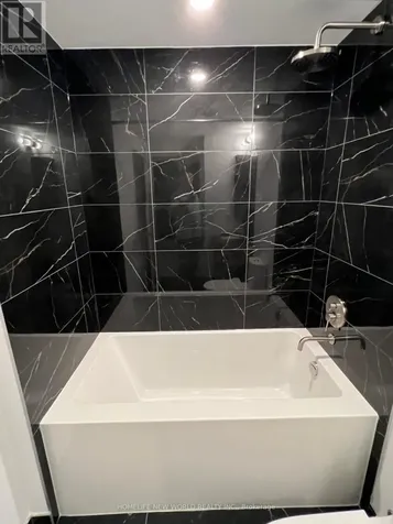 1100 Sheppard Avenue West Toronto (york University Heights) ON M3K 0E4