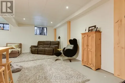 37 Wilson Street Collingwood ON L9Y 0Y8