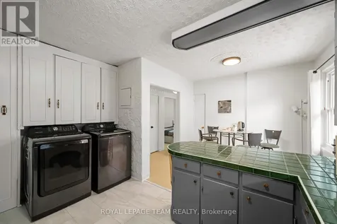 151 Granville Street Ottawa ON K1L 6Y3