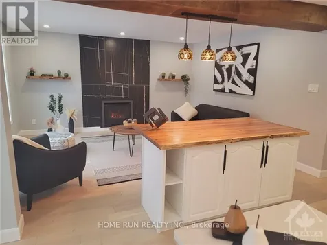 27 Springwood Circle Ottawa ON K2S 1E2
