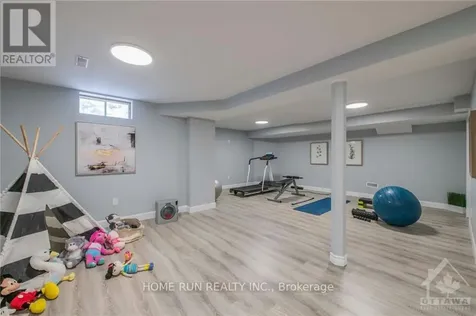 27 Springwood Circle Ottawa ON K2S 1E2