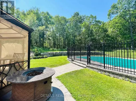 461 John Aselford Drive Ottawa ON K2W 1A8