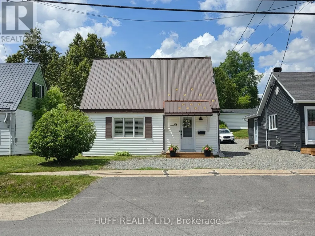 49 Tweedsmuir Road Kirkland Lake ON P2N 1J1