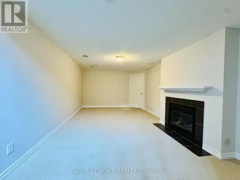204 Badgeley Avenue Ottawa ON K2T 0A4
