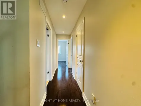 204 Badgeley Avenue Ottawa ON K2T 0A4