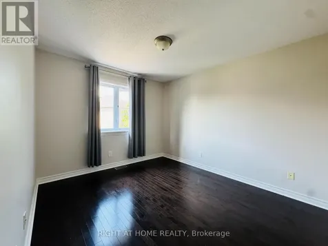 204 Badgeley Avenue Ottawa ON K2T 0A4