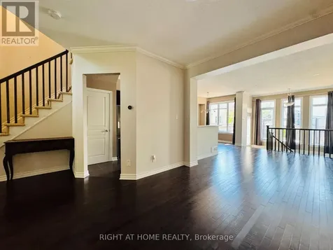 204 Badgeley Avenue Ottawa ON K2T 0A4