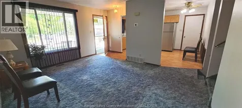 1635 Courtland Crescent Windsor ON N8T 3K5