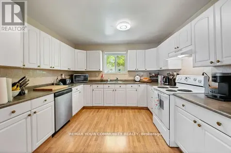 781 Edward Street Innisfil ON L9S 2S2
