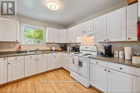 781 Edward Street Innisfil ON L9S 2S2