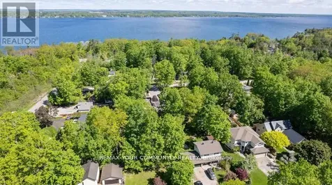 781 Edward Street Innisfil ON L9S 2S2