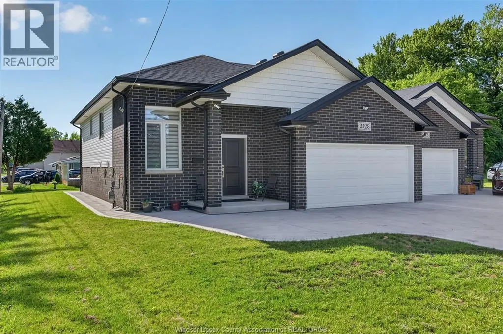 2328 Front Road Lasalle ON N9J 2C2
