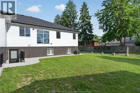 2328 Front Road Lasalle ON N9J 2C2