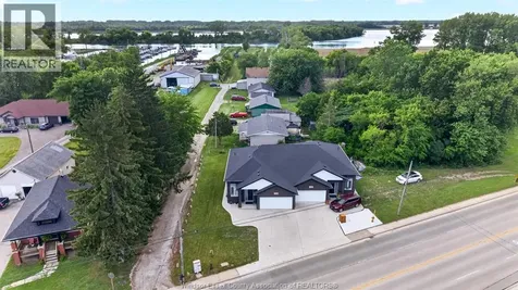 2328 Front Road Lasalle ON N9J 2C2