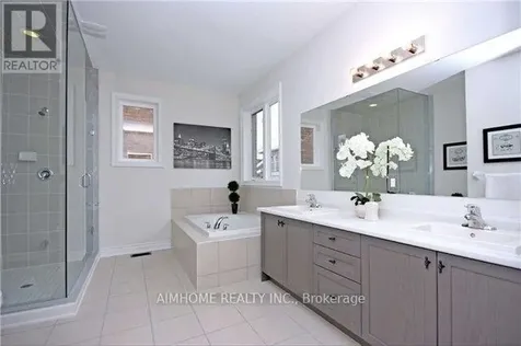 3 Mario Avenue Markham (cachet) ON L6C 0X8