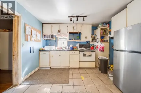 1066 Hickory Windsor ON N8Y 3S1
