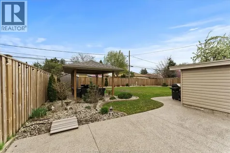 2563 Meldrum Windsor ON N8W 4E9