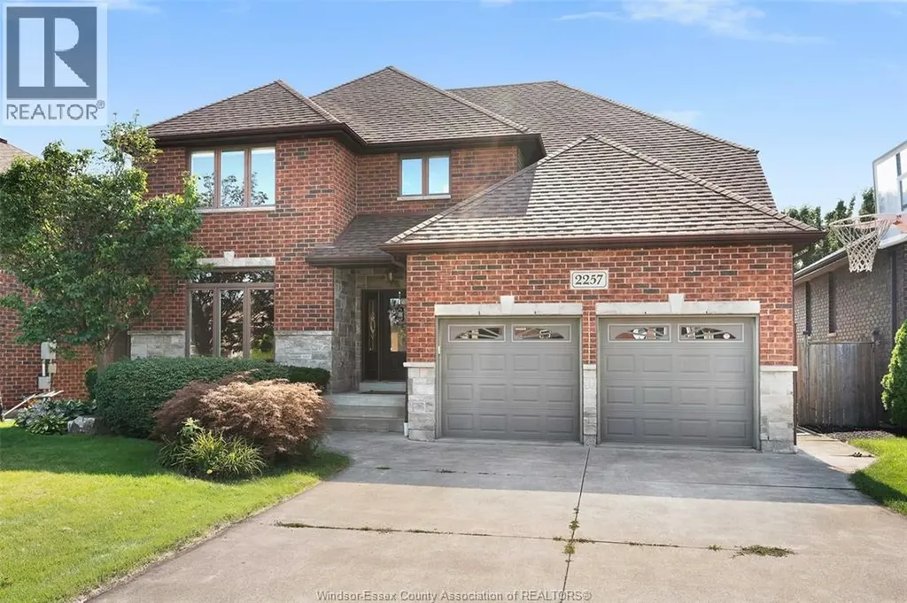 2257 Askin Windsor ON N9B 3Y4