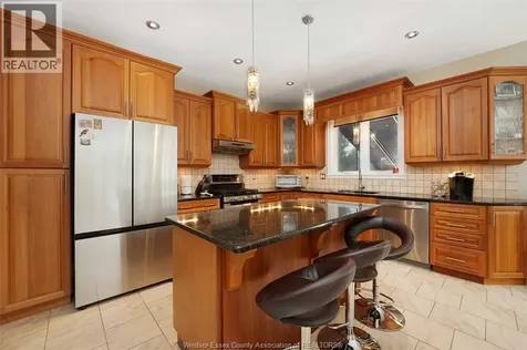 2257 Askin Windsor ON N9B 3Y4