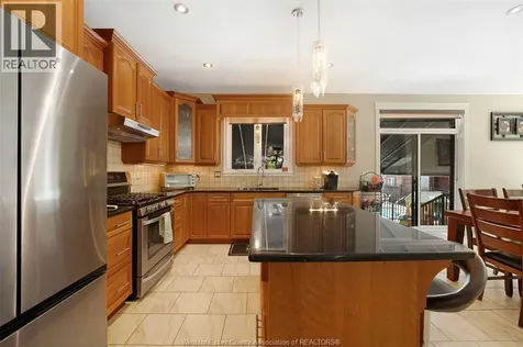 2257 Askin Windsor ON N9B 3Y4