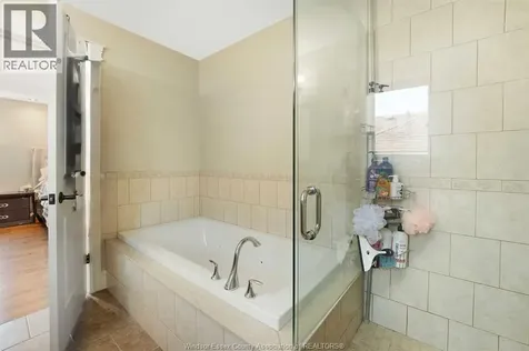 2257 Askin Windsor ON N9B 3Y4